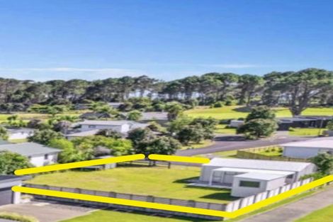 Photo of property in 141 Kelly Jade Avenue, Matarangi, Whitianga, 3592