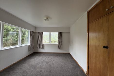 Photo of property in 35 Spencer Street, Crofton Downs, Wellington, 6035