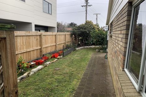 Photo of property in 92 Carrington Avenue, Silverdale, Hamilton, 3216