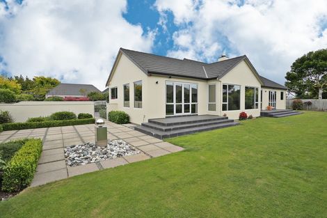 Photo of property in 17 Rosewood Drive, Rosedale, Invercargill, 9810