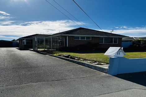 Photo of property in 11 Lyndhurst Crescent, Aranui, Christchurch, 8061