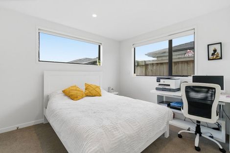 Photo of property in 16 Hinaki Street, Poike, Tauranga, 3112