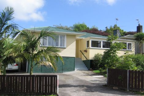 Photo of property in 11 Sarona Avenue, Glen Eden, Auckland, 0602