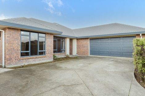 Photo of property in 17 Brooklyn Heights Drive, Kelvin Grove, Palmerston North, 4414