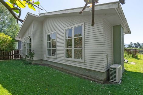 Photo of property in 5 Yule Grove, Greytown, 5712