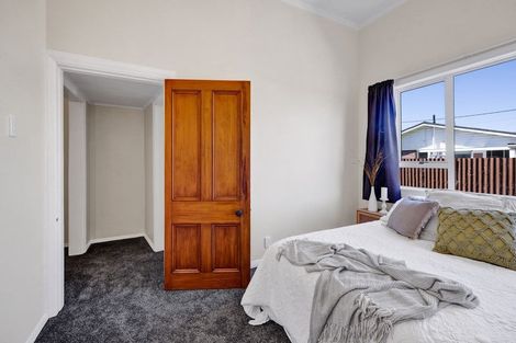 Photo of property in 25 Argyle Street, Hawera, 4610