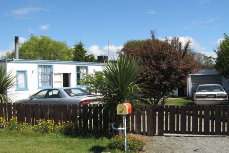 Photo of property in 8 South Crescent, Amberley, 7481