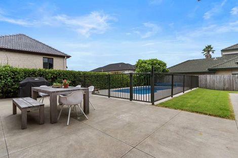 Photo of property in 36a Westerham Drive, Dannemora, Auckland, 2016