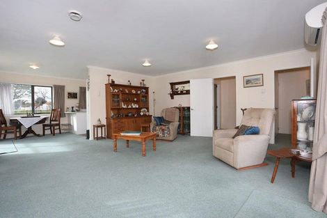 Photo of property in 17 Johnson Street, Bulls, 4818