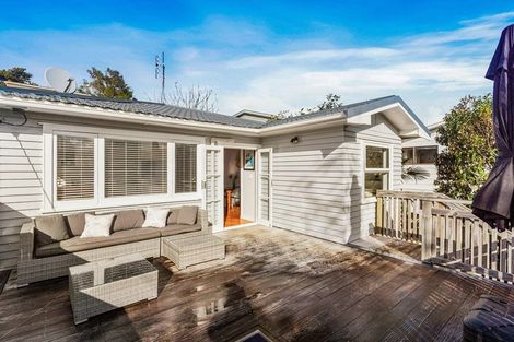 Photo of property in 24 Otanerua Road, Hatfields Beach, Orewa, 0931