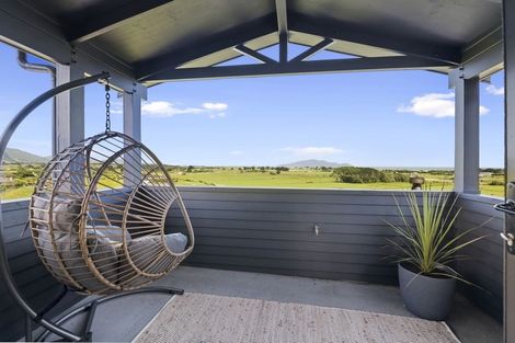 Photo of property in 68 Harakeke Road, Te Horo, Otaki, 5581