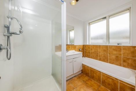 Photo of property in 48 Naylors Drive, Mangere, Auckland, 2022