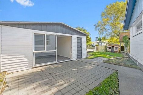 Photo of property in 37 Kathleen Crescent, Hornby, Christchurch, 8042
