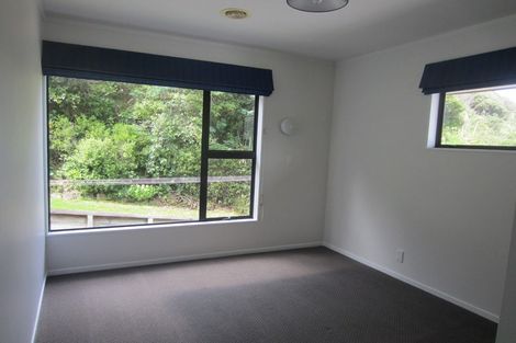 Photo of property in 99 Woodman Drive, Tawa, Wellington, 5028