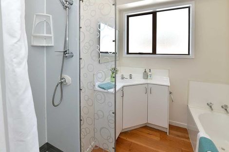 Photo of property in 2 Win Grove, Hatfields Beach, Orewa, 0931