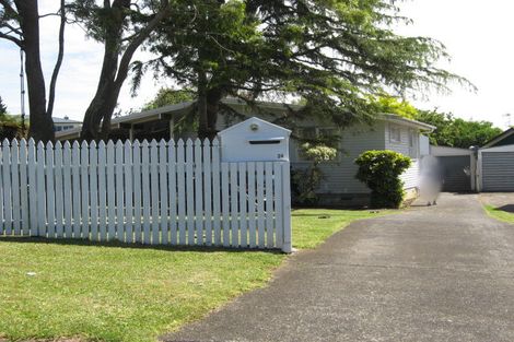 Photo of property in 24 Dunstall Place, Mangere Bridge, Auckland, 2022