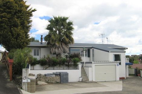 Photo of property in 10 Lorna Place, Brookfield, Tauranga, 3110