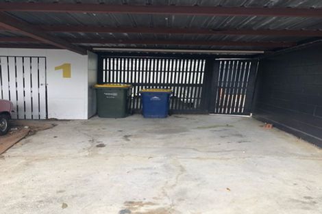 Photo of property in 1/125a Birkdale Road, Birkdale, Auckland, 0626