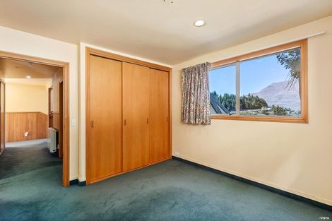 Photo of property in 15 Dart Place, Fernhill, Queenstown, 9300