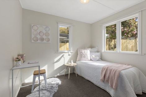 Photo of property in 25 Bird Grove, Stokes Valley, Lower Hutt, 5019