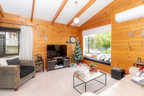 Photo of property in 14 Camellia Place, Hamilton Lake, Hamilton, 3204