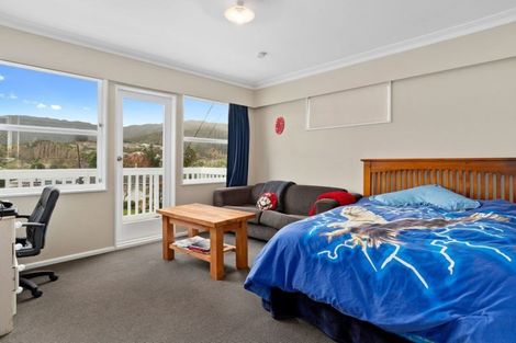Photo of property in 176 George Street, Stokes Valley, Lower Hutt, 5019