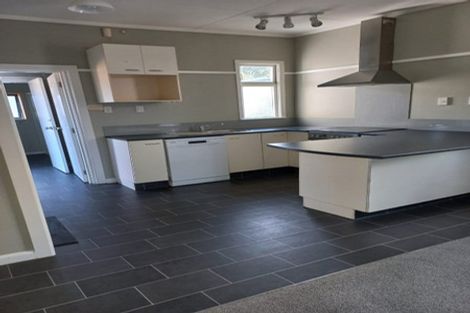 Photo of property in 74 Portal Street, Durie Hill, Whanganui, 4500