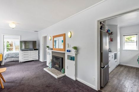 Photo of property in 25 Golf Road, Paraparaumu Beach, Paraparaumu, 5032