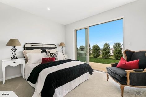 Photo of property in 137 Godfrey Drive, Orewa, 0931