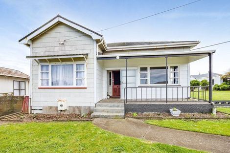 Photo of property in 6 Lincoln Street, Patea, 4520