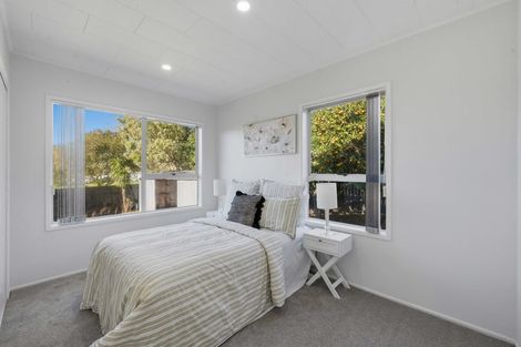Photo of property in 7 Damian Way, Weymouth, Auckland, 2103