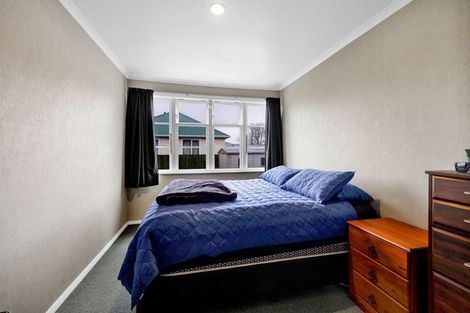 Photo of property in 1 Malone Place, Hawera, 4610