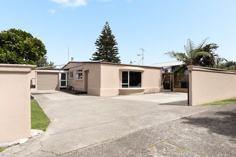 Photo of property in 2/15 Greerton Road, Gate Pa, Tauranga, 3112