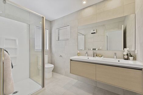 Photo of property in 28 Pepene Avenue, Takanini, 2112