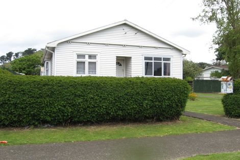 Photo of property in 35 Wallace Road, Mangere Bridge, Auckland, 2022