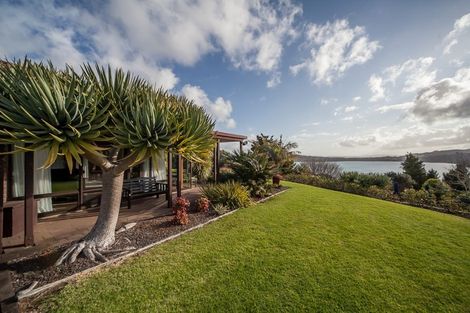 Photo of property in 105 Tahunatapu Road, Parua Bay, Whangarei, 0174