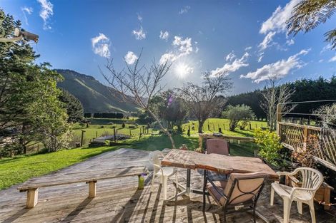 Photo of property in 140 Akatarawa Road, Reikorangi, Waikanae, 5391