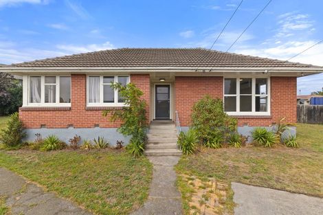 Photo of property in 12 Mattingley Street, Aranui, Christchurch, 8061