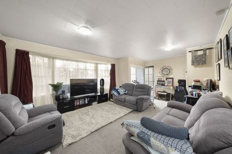 Photo of property in 4 Crampton Place, Manurewa, Auckland, 2102