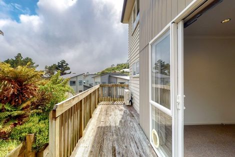 Photo of property in 57 Glanmire Road, Newlands, Wellington, 6037