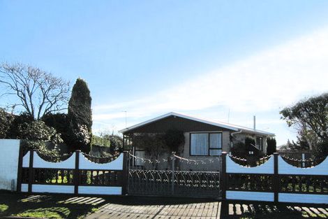 Photo of property in 58 Castletown Place, New Brighton, Christchurch, 8083