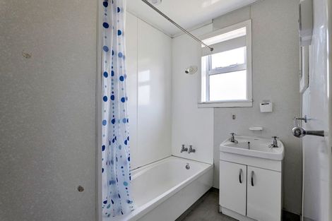 Photo of property in 28 Cornwall Street, Eltham, 4322