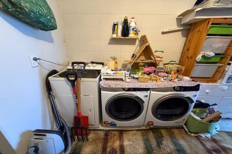 Photo of property in 93a Kelburn Parade, Kelburn, Wellington, 6012