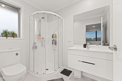 Photo of property in 35 Cumming Street, Okato, 4335