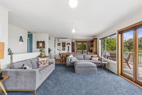 Photo of property in 3a Roys Road, Plimmerton, Porirua, 5026