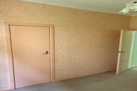 Photo of property in 16 Woodvale Grove, Fairfield, Lower Hutt, 5011