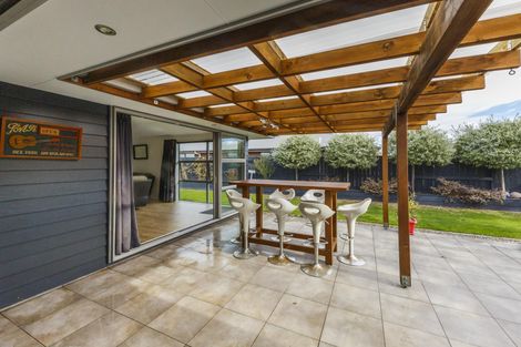 Photo of property in 16 Liberty Grove, Kelvin Grove, Palmerston North, 4414