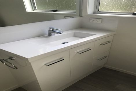 Photo of property in 28 Spinella Drive, Bayview, Auckland, 0629