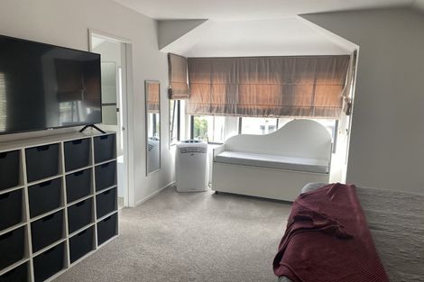 Photo of property in 9/64 Schnapper Rock Road, Schnapper Rock, Auckland, 0632