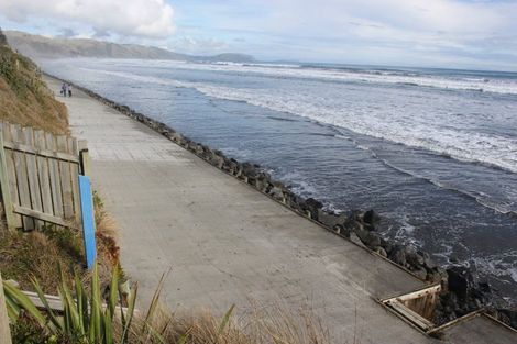 Photo of property in 56 The Esplanade, Raumati South, Paraparaumu, 5032